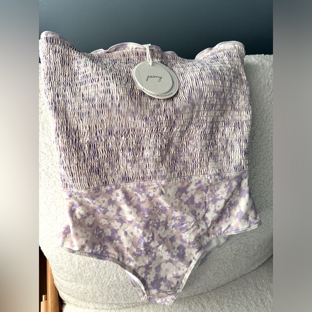 Stunning new with tags Peony swimsuit. Size 8 US sizing, 12 Australian sizing.